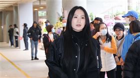 孫盛希前來靈堂告別袁惟仁。（圖／記者鄭孟晃攝影）