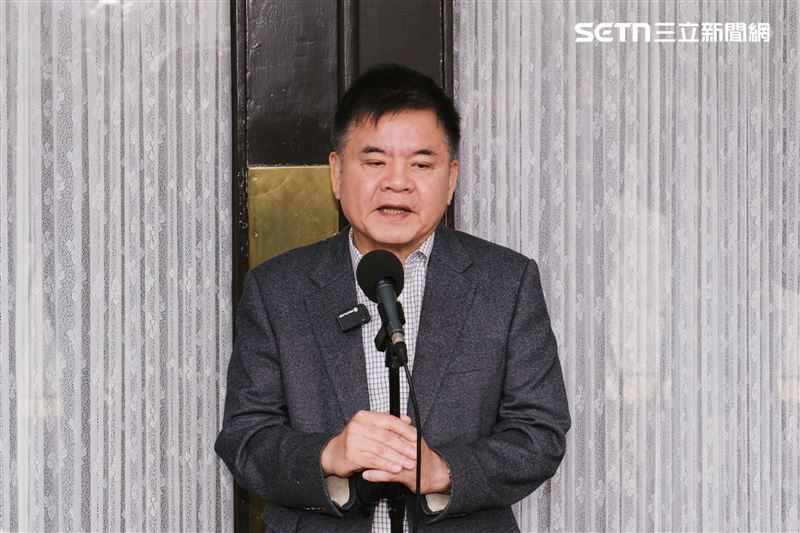 莊瑞雄表示，沒有必要嘲諷執政團隊，國人應給予喝彩，且日本天皇、法國總統也常親臨現場看球。（圖／記者楊士誼攝影）