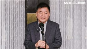 莊瑞雄表示，沒有必要嘲諷執政團隊，國人應給予喝彩，且日本天皇、法國總統也常親臨現場看球。（圖／記者楊士誼攝影）