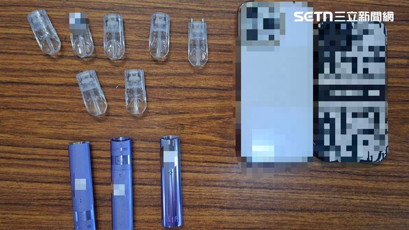 這起死亡案,警方搜出毒品「依托咪酯」電子煙及煙彈等物品。(圖/翻攝畫面)
