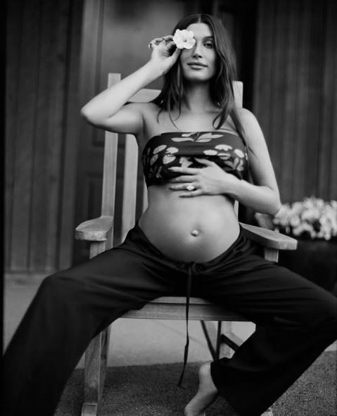 海莉也在專訪中坦言，這次懷孕其實完全不在夫妻計畫之內。（圖／翻攝自海莉IG）