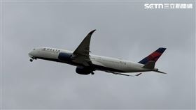 飛機,起飛,桃機,機場,出國。（圖／記者李育道攝影）