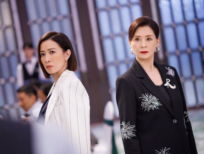 香港女星佘詩曼近年憑話題劇《新聞女王》再度掀起熱潮,劇中「Man姐」形象強勢又犀利,不僅帶動劇集討論度,也讓她人氣與身價再度攀升。(圖/翻攝自佘詩曼IG)