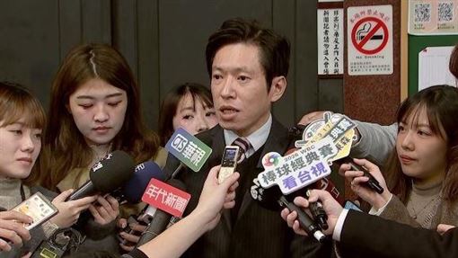 滯留中東最後一批團客返台　張惇涵親迎