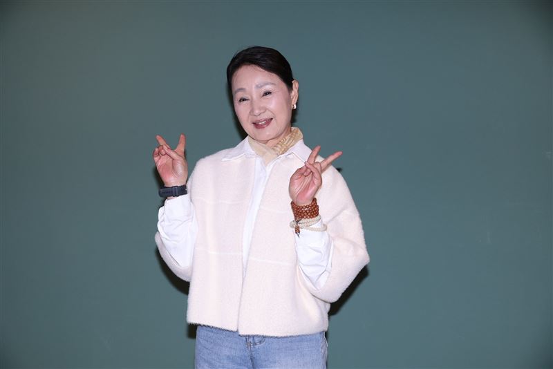 鮑正芳優雅出席《以身相許》記者會。（圖／記者鄭孟晃攝影）