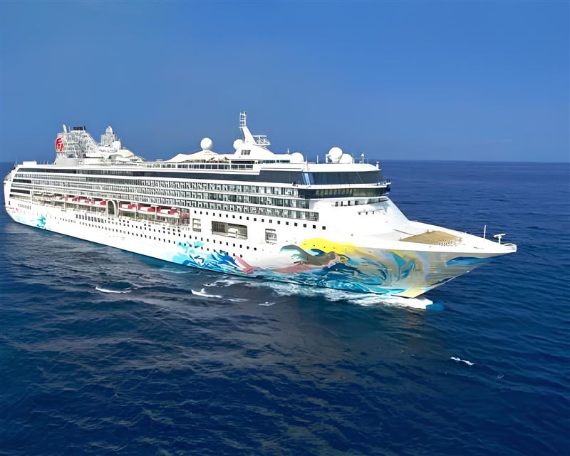 敘日全日餐廳「沖繩假期‧海味盛宴」4月1日起加碼抽獎活動，單筆消費滿3,000元即可抽沖繩來回機票、KKday折扣券，最大獎為沖繩麗星郵輪雙人遊。（圖／飯店旅宿業者提供）