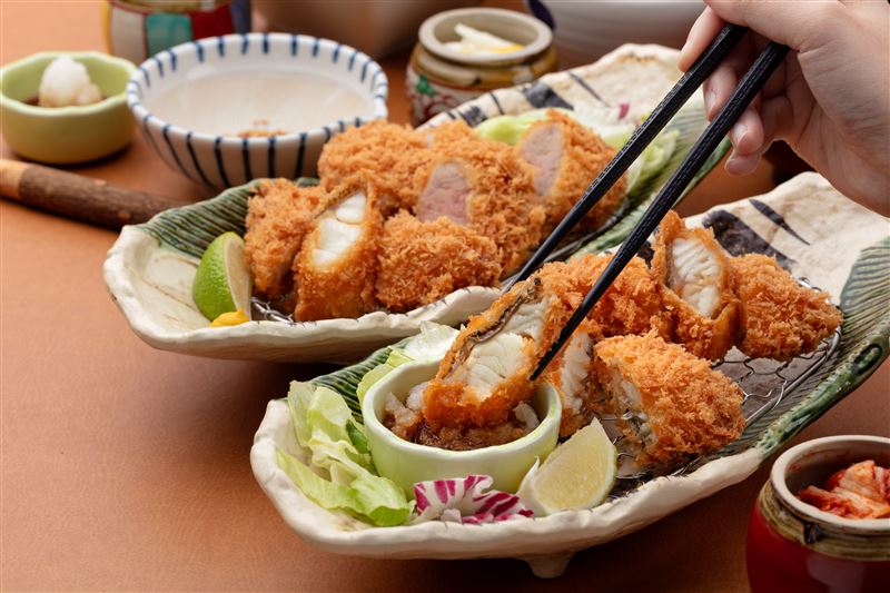 靜岡勝政日式豬排「酥炸龍虎斑」。(圖/慕里諾國際餐飲提供)