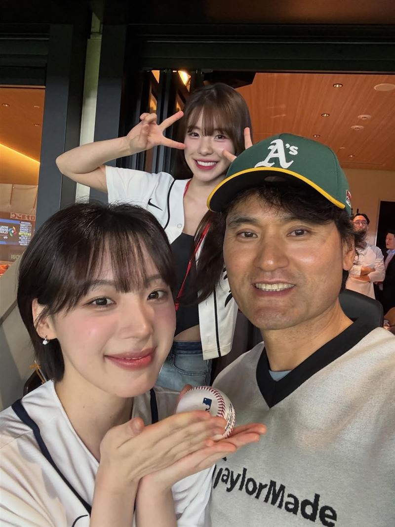 河智媛與李多慧和南韓傳奇名將朴贊浩合照。（圖／翻攝自IG @chanhopark61）