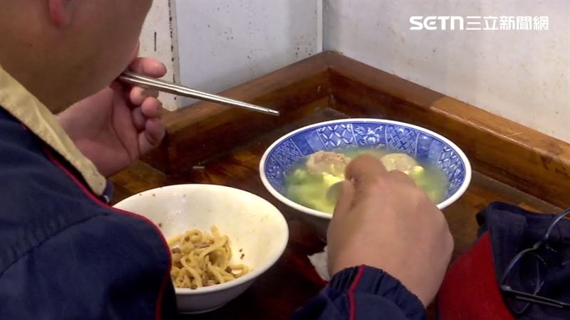 市場近日傳出小吃店自2029年起全面開發票。（示意圖／資料照）