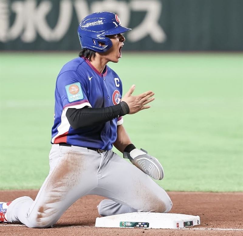 2026世界棒球經典賽，陳傑憲帶傷上陣，幫台灣隊跑壘得分，讓人印象深刻。（圖／翻攝自陳傑憲Instagram）