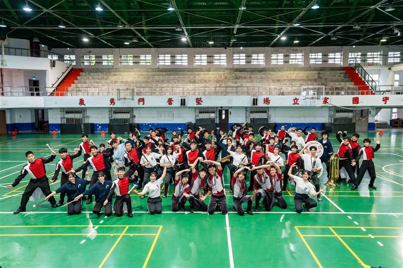 橘色惡魔和建中樂旗聯隊展開跨國交流。(圖/文化總會提供)