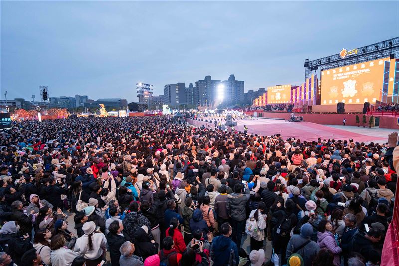 橘色惡魔帶來燈會限定曲〈超級瑪利歐兄弟〉主題曲改編版,全場驚喜連連。(圖/文化總會提供)