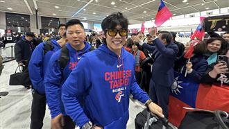 李逸洋送機台灣隊：WBC首勝韓全國沸騰