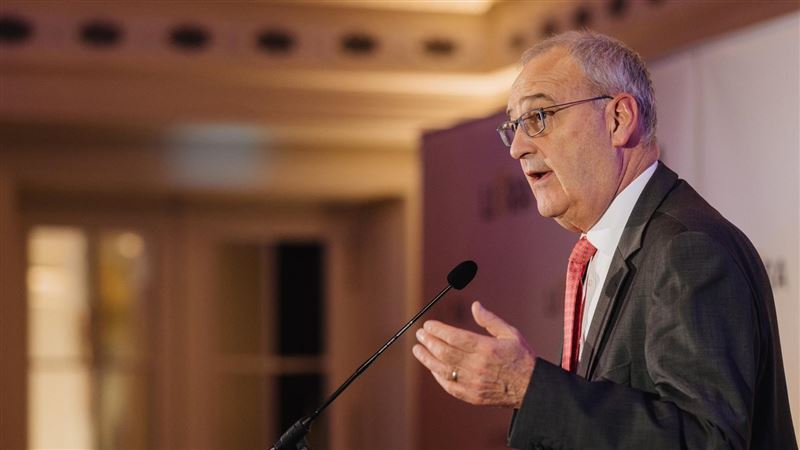 瑞士總統帕姆蘭稍早針對巴士起火事件，悲痛發聲。（圖／翻攝自X平台 @ParmelinG）