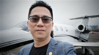 曬松指部合照　486先生挨轟違法恐罰15萬