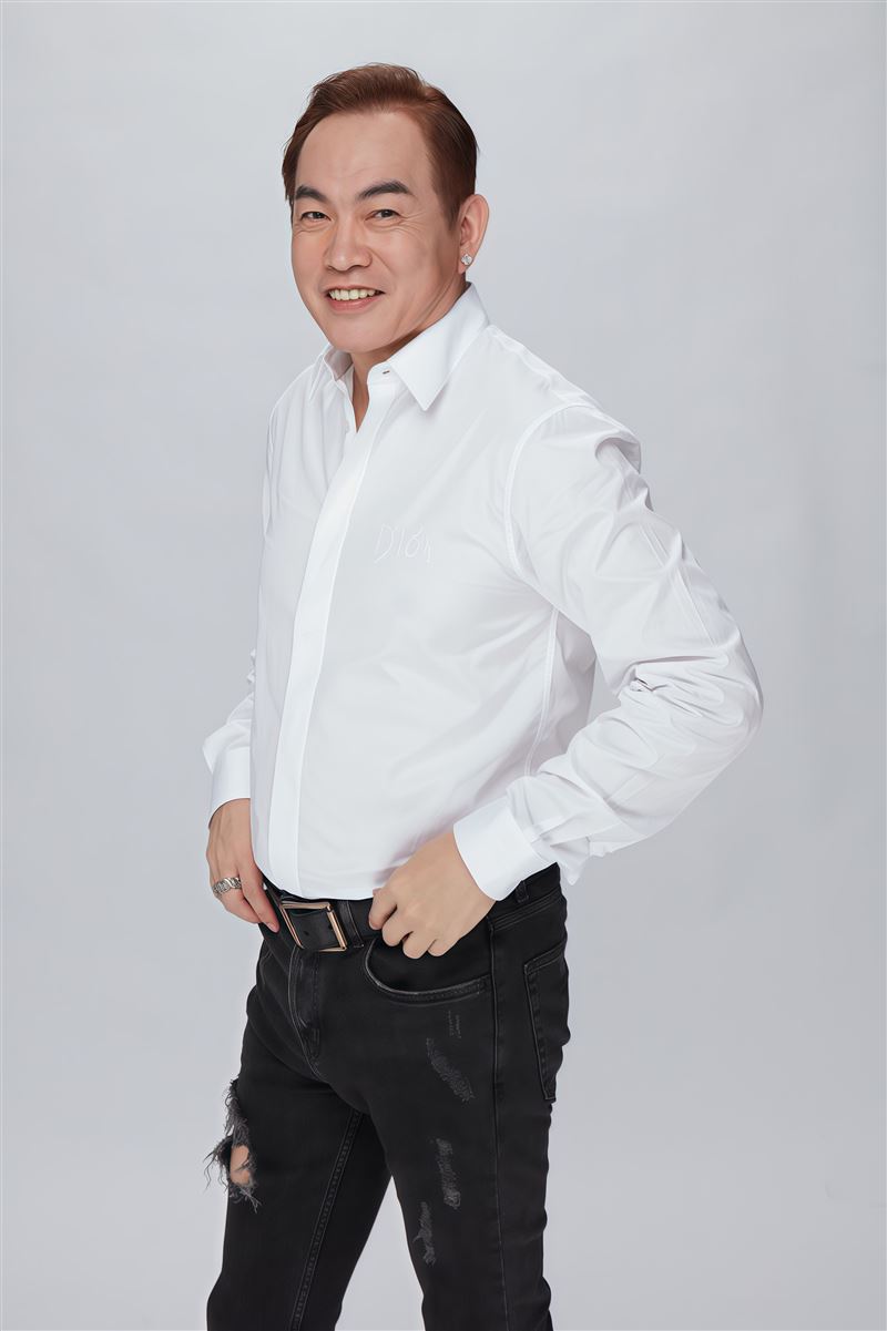 康康分析「綜藝三天王」張菲、胡瓜、吳宗憲差異。(圖/萬星傳播提供)