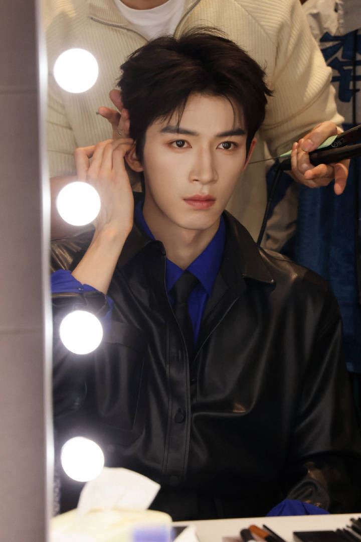 中國男星王星越近期躍升為新一代古裝男神。(圖/翻攝自微博)