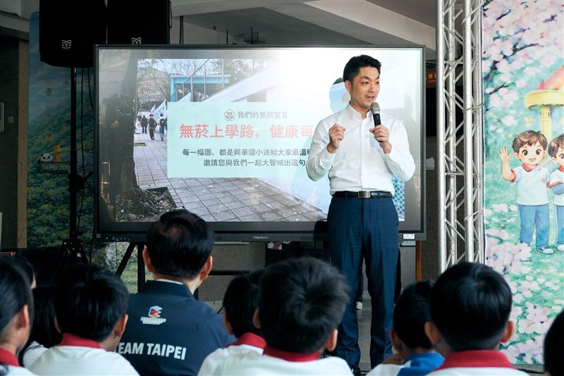 詹為元分析台北市政府最新人事布局,他指出,這說明蔣萬安市長的市政,穩步扎實希望將台北市奠下良好的基礎。(圖/翻攝自蔣萬安臉書)