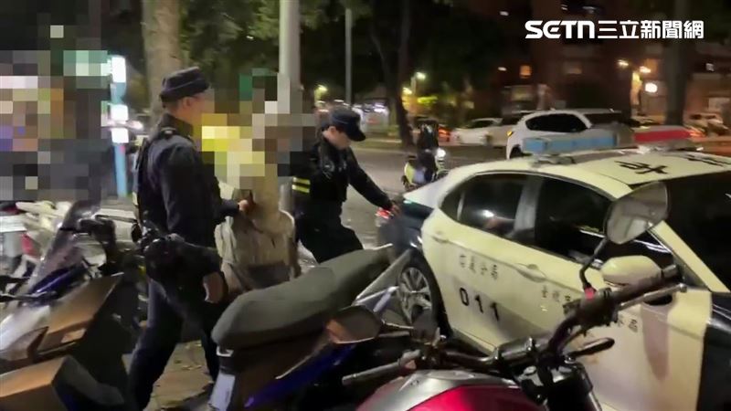 北市邱姓老翁前往松菸文創園區竊取6到7枚戒指遭逮。（圖／翻攝畫面）