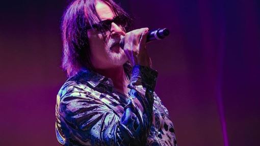 60歲傳奇歌手離世　家屬淚喊：奮戰到最後