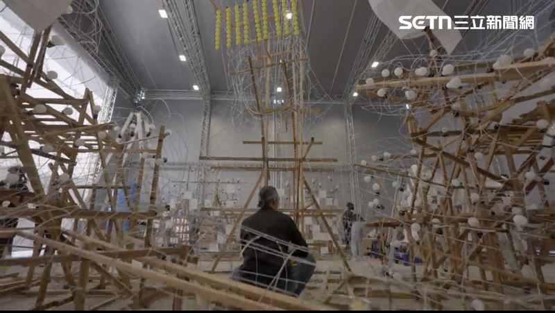 （青森睡魔師們製作的燈藝作品架構／寶島神很大提供）