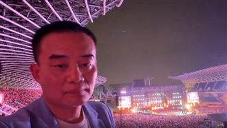 狂曬百場演唱會片段！台灣阿伯驚人身分曝