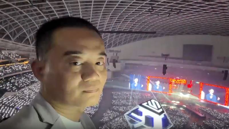 童榮地狂PO演唱會片段,掀起討論。(圖/翻攝自Threads@rongditong)