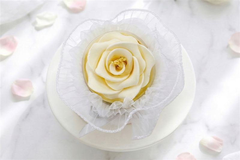 BAC今年推出快閃限定的「愛戀花束蛋糕」。(圖/品牌業者提供)