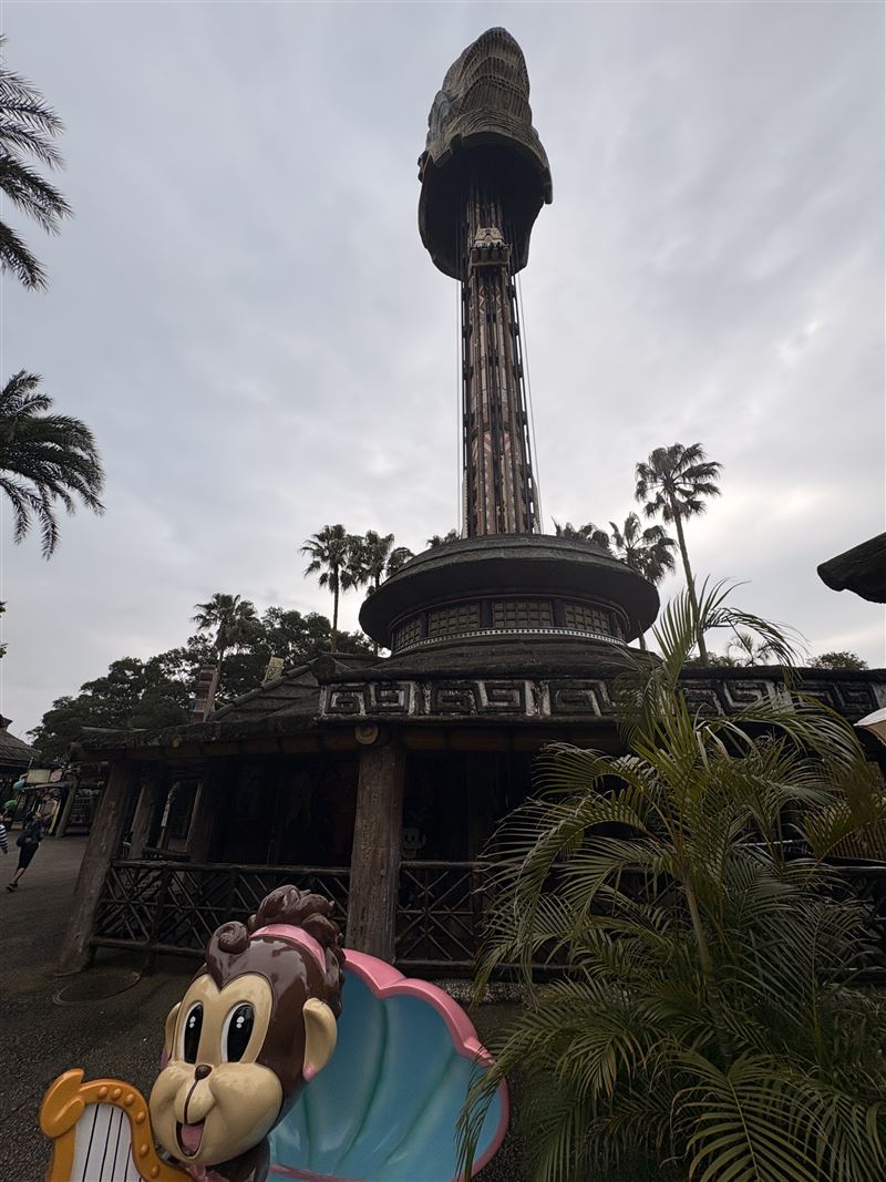 六福村大怒神遊樂設施。(圖/讀者提供)