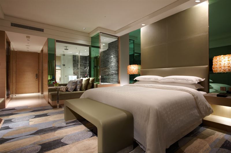 新竹喜來登推出月月情人節餐飲優惠,集滿消費點數換豪華雙人房住宿一晚。(圖/飯店旅宿業者提供)