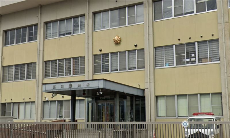 女子與2名小女兒倒臥在機構內。(圖/翻攝GoogleMap)