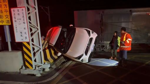 闖平交道釀事故！肇事者跑了…網爆出黑幕