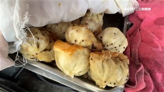 水煎包咬到假牙　醫證實人類的：有牙周病