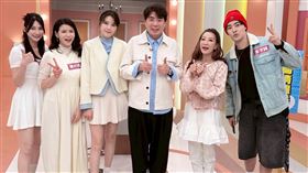 左起劉心語、蘿莉塔、嚴立婷、梁赫群、楊繡惠、朱宇謀一起合照。（圖／民視提供）