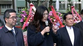 國民黨主席鄭麗文前往國父紀念館中山文化園區中山碑林向銅像獻花致敬。（圖／翻攝畫面）