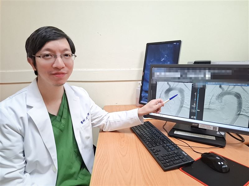 醫師孟繁傑提醒，車禍、自摔或高處墜落後，可能隱藏心臟或主動脈損傷的致命危機。（圖／衛福部立台北醫院提供）