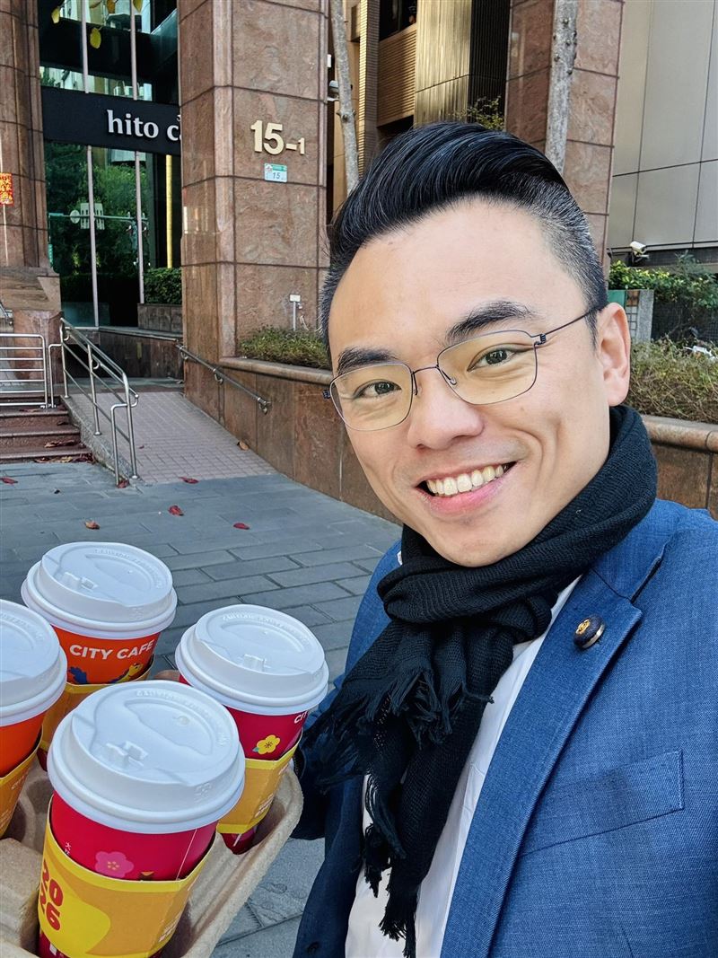 洪孟楷說,他會繼續愛棒球一輩子。關於愛棒球這件事,他有自信不會輸給任何人。(圖/翻攝自洪孟楷臉書)