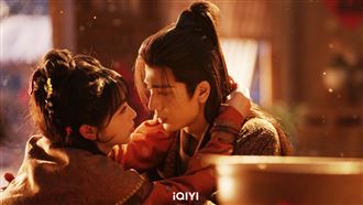 田曦薇白紗靠張凌赫　粉絲狂喊結婚