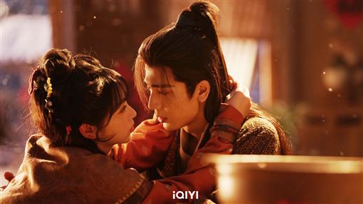 田曦薇白紗靠張凌赫　粉絲狂喊結婚