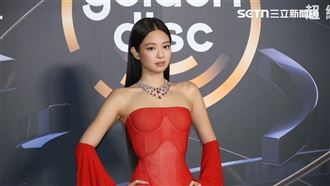 Jennie巴黎被圍堵逼簽名　公司硬起來提告