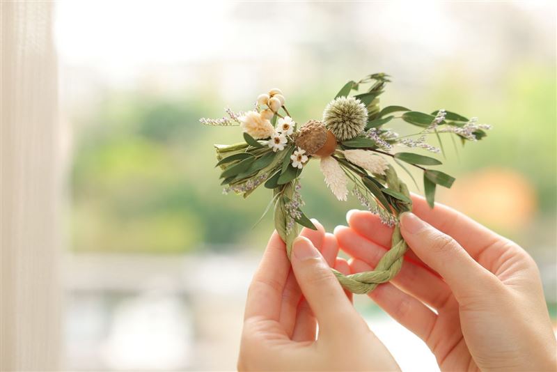 晶泉丰旅「春漾．初綻」住房專案入住三天兩夜加贈「初春注連繩」美學手作體驗，以編織祈福小物為旅程留下紀念。（圖／飯店旅宿業者提供）