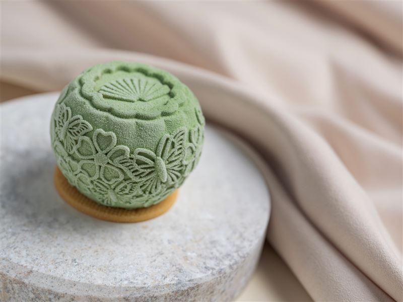 台北文華東方酒店文華餅房，推出全新甜品「扇舞桃韻」。（圖／飯店旅宿業者提供）