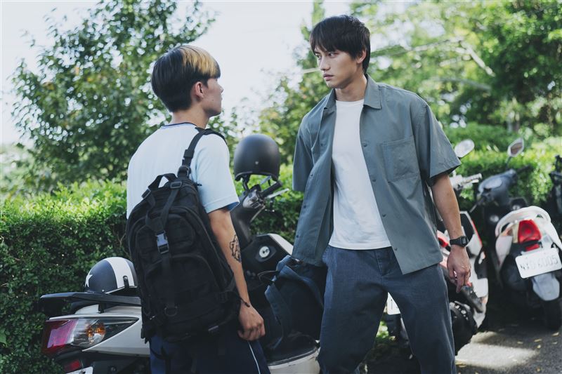 育幼院孩子「三天小打架、五天大打架」 范少勳演社工揭高壓真實日常。（圖／冬候鳥電影、文策院提供）