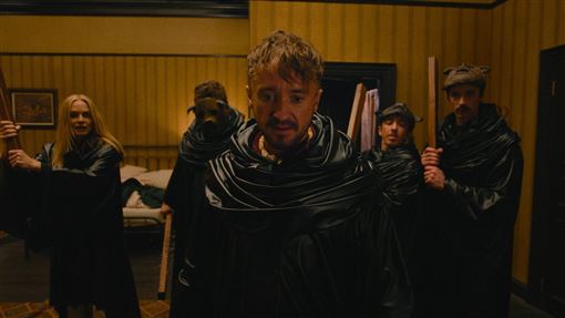 跩哥馬份迷因成真　黑化拿西瓜刀大開殺戒