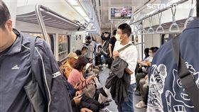 火車,車廂,大眾交通工具,乘客,旅客,台鐵,車票,優先席,老人（圖／記者李育道攝影）