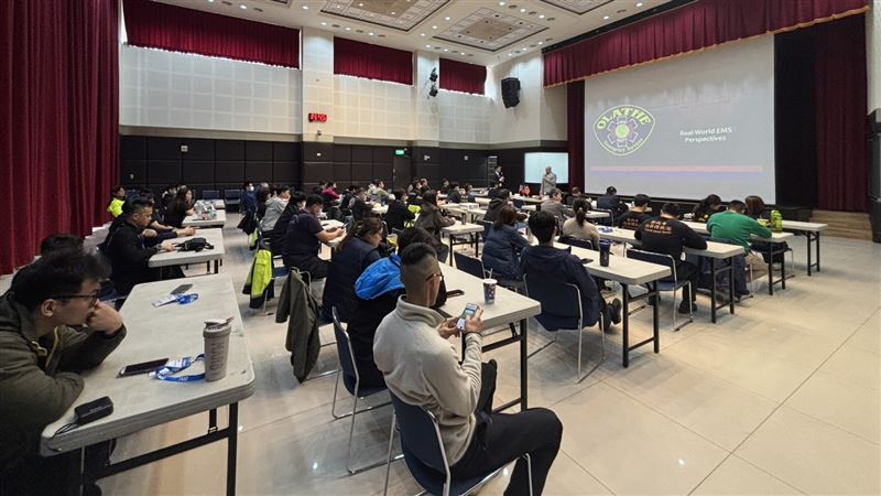 研討會開場致詞。(圖/翻攝畫面)