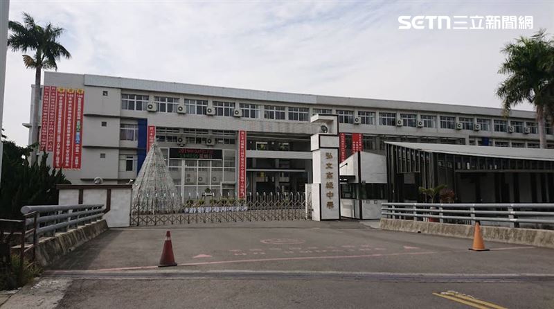 台中弘文高中發生校園安全事件，一對畢業生父子在上課期間闖入校園對任教老師嗆聲挑釁。（圖／翻攝畫面）