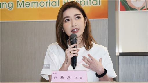 身上裝引流管　許維恩乳癌術後真實畫面曝