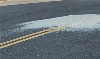 機車輾白米害騎士慘摔！網怒：根本是陷阱