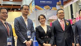 副總統蕭美琴出席加盟展大談最喜歡吃的美食，自爆最愛台灣「巷弄早餐」並渴望維安不擾民去試吃。她分享珍奶在美從法拉盛邊緣走向主流的觀察，盛讚飲食軟實力讓世界聞到台灣能量，這種有溫度的外交比科技更深植人心！（圖／記者師瑞德攝影）